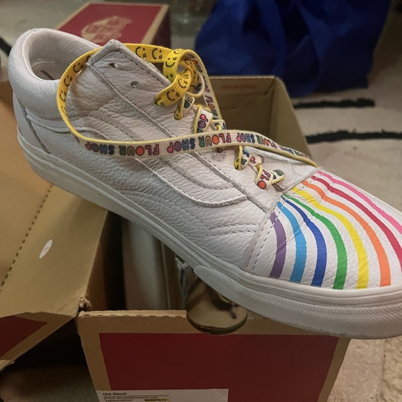 vans - Picture 3 of 3